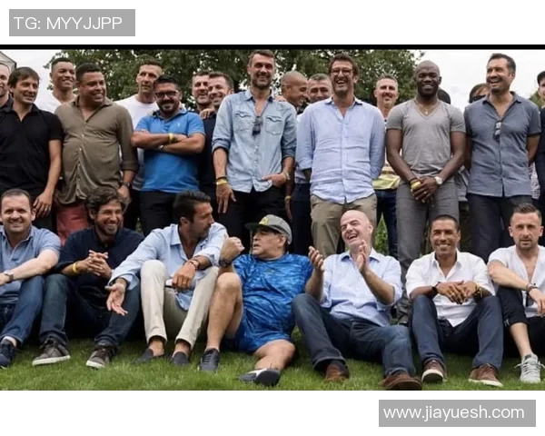 百年足球明星齐聚一堂共庆足球辉煌历史与未来发展